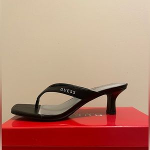 GUESS KITTEN HEEL FLIP FLOP